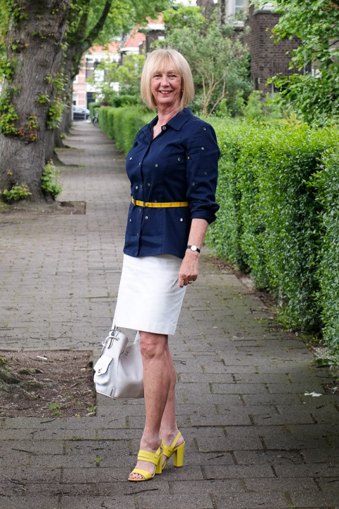 Elegant styling of a pencil skirt - No Fear of Fashion