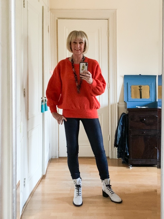 Outfit Wednesday orange jumper