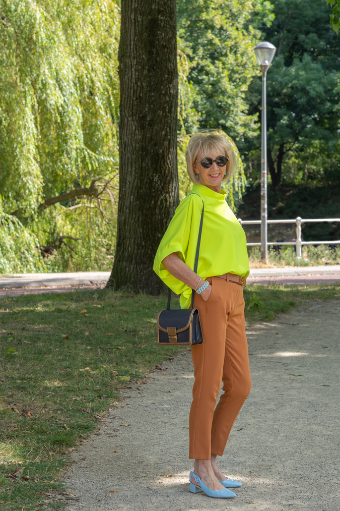 4 Ways to Style a Golden Yellow Top + 6 Yellow Top Options