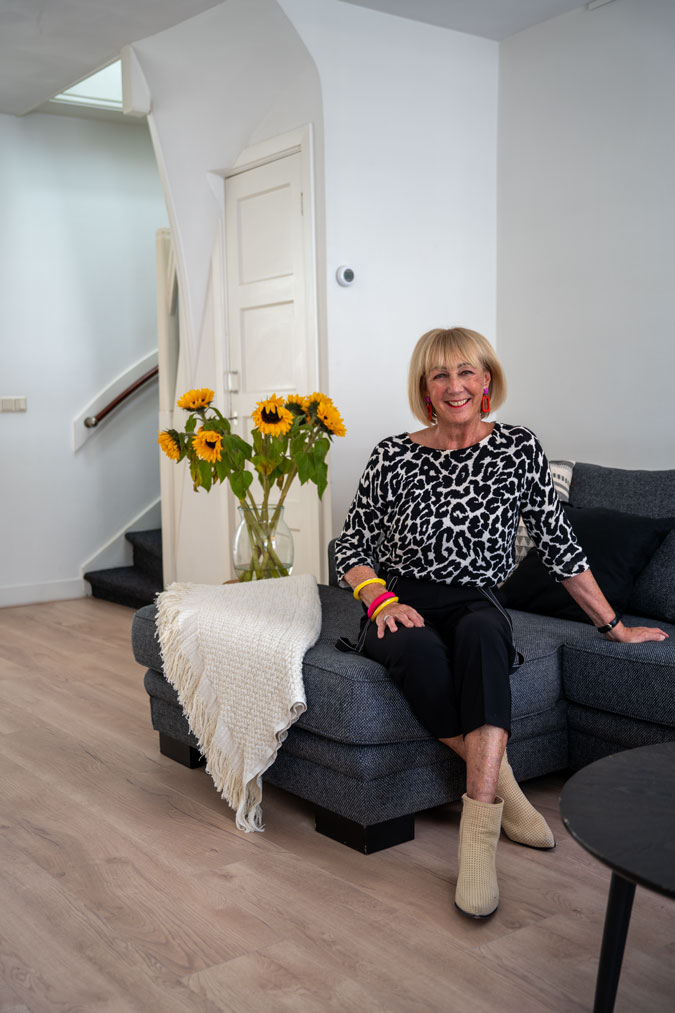 Black summer trousers with a black and white jumper