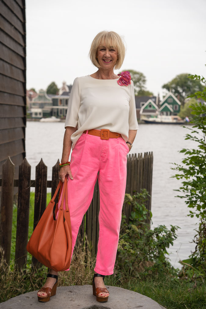 Pink and orange brooch and Zaanse Schans